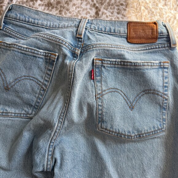 Levis wedgie fit jeans, size 29 - Picture 4 of 4
